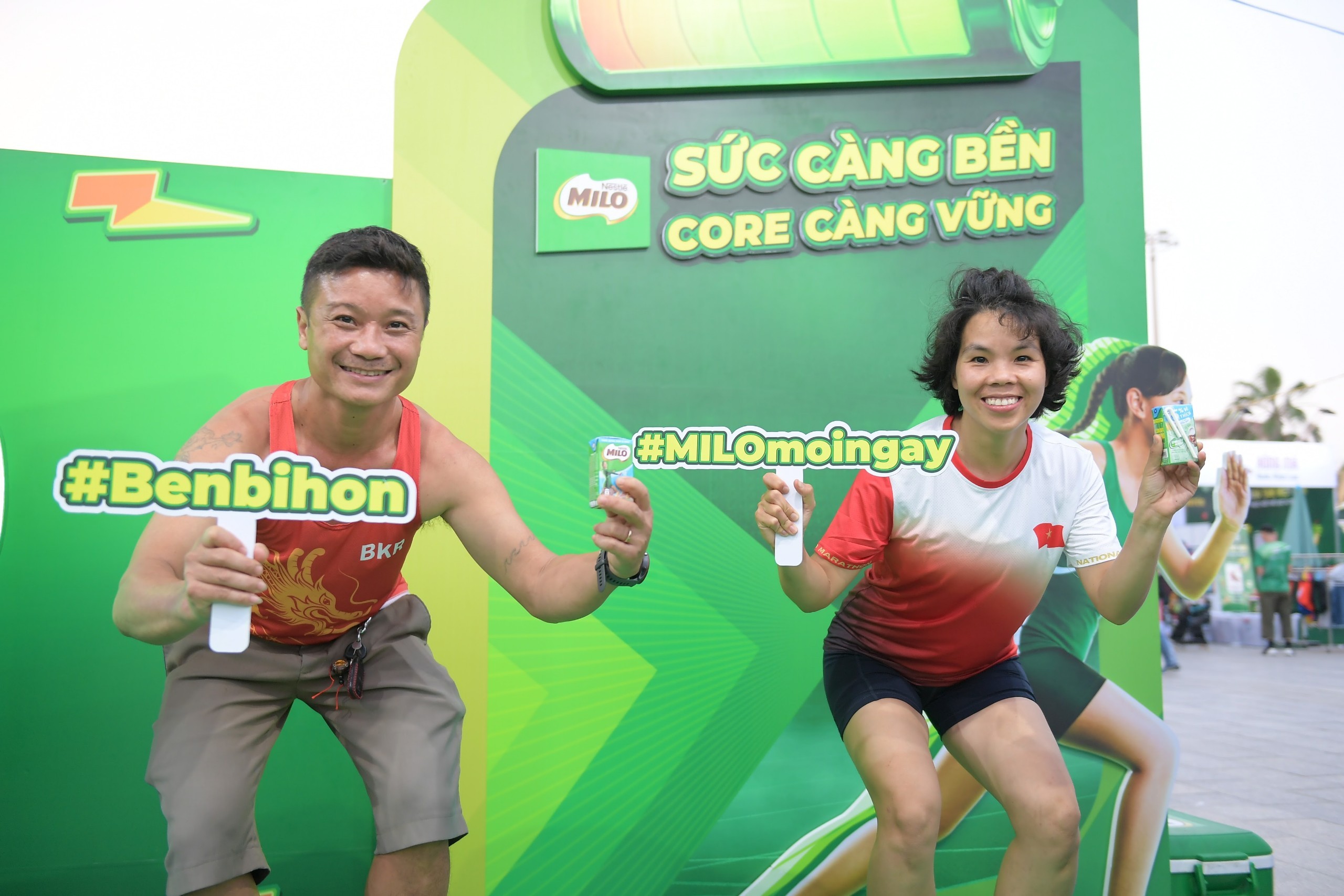 cac-van-dong-vien-hao-hung-truoc-khi-bat-dau-giai-chay-tien-phong-marathon-2024-1712043199.jpg