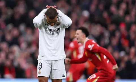 HLV Ancelotti và các cầu thủ Real Madrid bênh Mbappe, nhận Real đáng thua