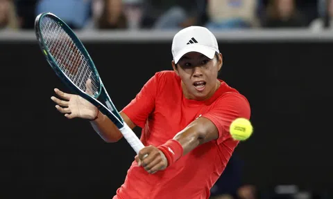 Tiến vào vòng 4 Australia Open, tay vợt gốc Việt sánh ngang Rafael Nadal