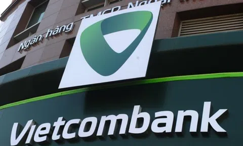 12 lãnh đạo chi nhánh Vietcombank sang Ngân hàng Xây dựng