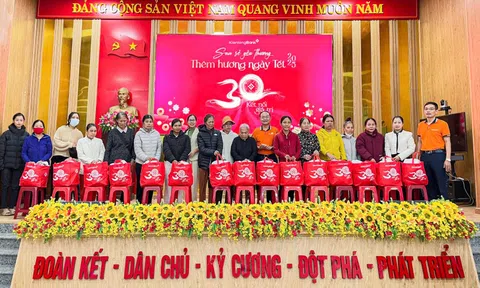 'San sẻ yêu thương - Thêm hương ngày Tết', 12 năm vẹn nghĩa tình