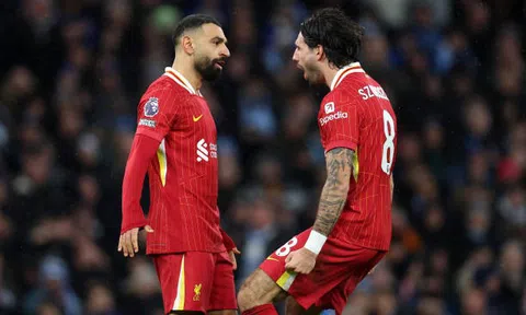 Liverpool thắng toàn diện Man City, bỏ xa Arsenal 11 điểm