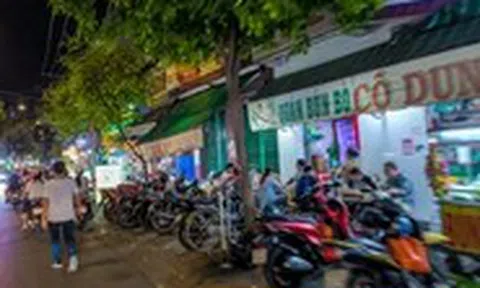 Lấn chiếm vỉa hè, không xử lý là bất thường