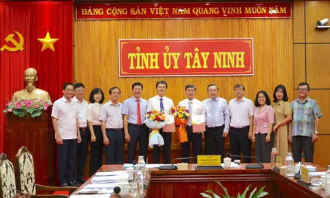 Công bố quyết định của Ban Bí thư về công tác cán bộ