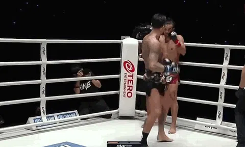 Cao thủ muay Thái liên tục tung đòn đá xoay tuyệt đỉnh hạ knock-out đối thủ