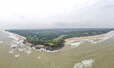 Khám phá vẻ đẹp hoang sơ và lãng mạn ven bờ biển Quảng Trị