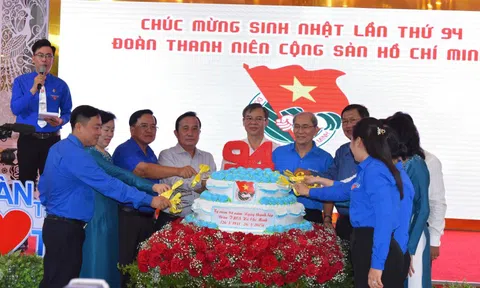 Thanh niên làm giàu hành trang của mình bằng tri thức và kỹ năng