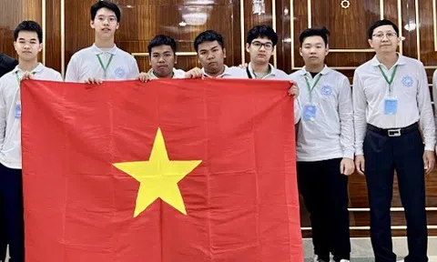 Đoàn học sinh Việt Nam xuất sắc đoạt Huy chương Vàng Olympic Giao lưu Toán học quốc tế