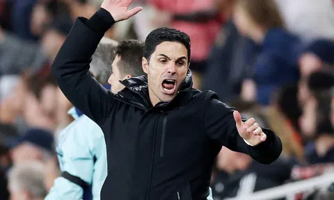 Thua bạc nhược trên sân nhà, HLV Arsenal vẫn nói cứng