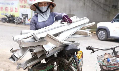 Miệt mài trên phố mưu sinh trong ngày quốc tế lao động 1/5