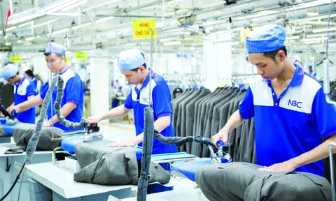 Tăng trưởng 2 con số, cách nào?