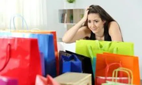 Chất núi đồ trong nhà, cẩn thận chứng rối loạn tích trữ