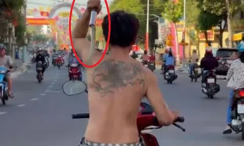 Tin mới nhất vụ người đàn ông chạy xe máy múa rựa trên đường gây náo loạn