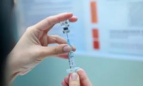 Cảnh báo trẻ dư cân bị sốt xuất huyết dễ nguy kịch