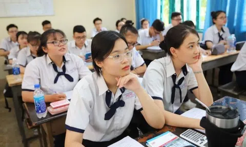 Đề nghị sớm thực hiện miễn học phí, hỗ trợ bữa ăn trưa cho học sinh