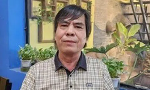 Cựu sinh viên kiện Đại học Kinh tế quốc dân đòi bồi thường gần 44 tỉ đồng vì bị giữ bằng 25 năm