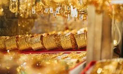 Giá vàng bật tăng mạnh