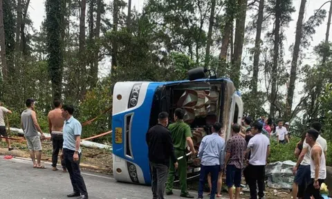 Khởi tố tài xế vụ tai nạn ở Tam Đảo khiến 4 hành khách tử vong