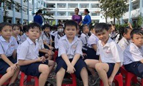 Tuyển sinh vào lớp 1, lớp 6 tăng cường tiếng Anh cần những điều kiện gì?