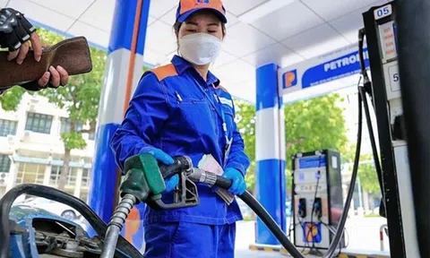 Bộ trưởng Tài chính nói lý do xăng phải 'gánh' hai loại thuế, phí