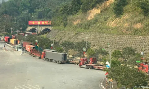 Mức thu phí mới tại cửa khẩu Lạng Sơn