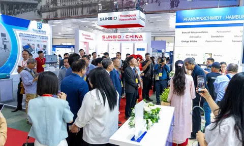 Hàng trăm công nghệ y tế đỉnh cao trình làng