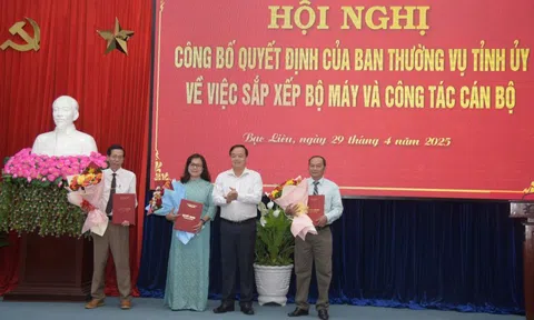 Bạc Liêu có thêm 36 cán bộ nghỉ hưu, nghỉ việc để tinh gọn bộ máy
