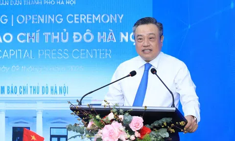 Chủ tịch thành phố Hà Nội: Thay đổi căn bản tư duy, không né tránh báo chí