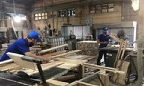 Doanh nghiệp lên tiếng về giá điện tăng, nhiều nơi gồng mình giữ giá bán