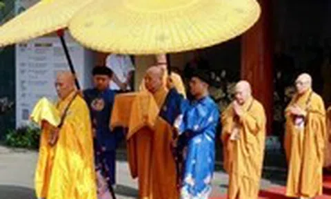 Tôn trí vĩnh viễn xá lợi trái tim Bồ tát Thích Quảng Đức ở tháp cao 63 mét tại Việt Nam Quốc Tự