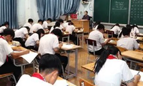 Lộ đề thi môn toán, hơn 600 học sinh lớp 8 phải kiểm tra lại
