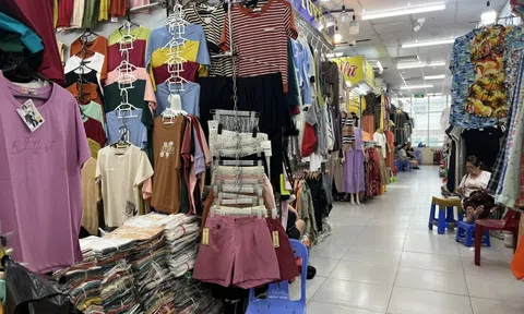 Cảnh đìu hiu tại những 'thiên đường mua sắm' ở TPHCM