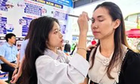 10.000 học sinh cuối cấp trung học cơ sở tham gia ngày hội tìm hiểu ngành nghề