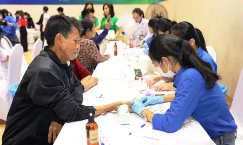 Thầy thuốc trẻ xứ Thanh xung kích, tình nguyện vì sức khỏe cộng đồng
