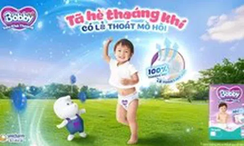 Tã hè thoáng khí có lỗ thoát mồ hôi giúp lưng bé luôn khô ráo