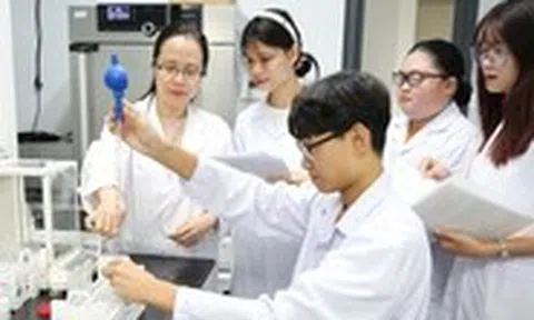 Toàn bộ sinh viên Đại học Quốc gia Hà Nội sẽ học ứng dụng AI từ năm nhất
