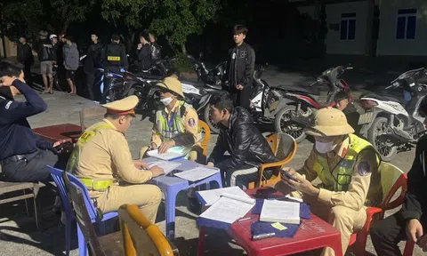 Quảng Bình: Tạm giữ hàng trăm xe máy sau đợt truy quét 'quái xế'