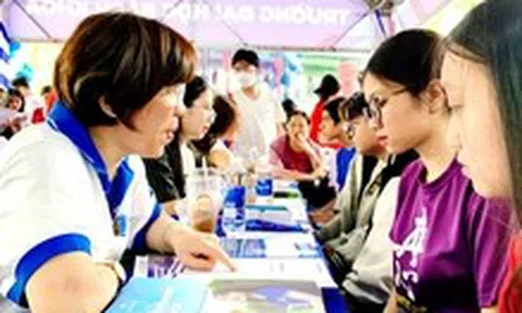 Nhiều trường đại học mở cổng tuyển sinh sớm