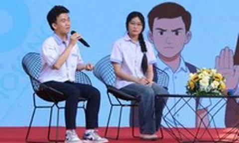 Nhiều học sinh 13-15 tuổi ở Việt Nam hút thuốc lá điện tử