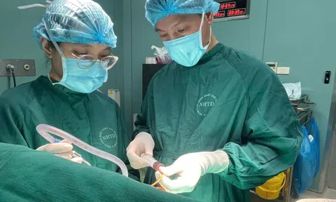 Mổ não khi bệnh nhân vẫn tỉnh: Ca phẫu thuật đặc biệt cứu người đàn ông chấn thương đầu