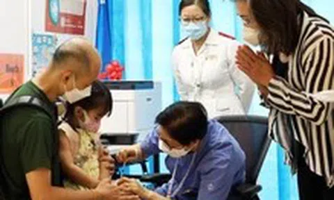 COVID-19 tái bùng phát tại Hong Kong, Trung Quốc, Singapore