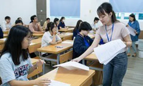 Tổng số giờ dạy thêm của nhà giáo được trả lương không quá 150 tiết/năm học