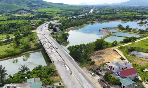 Cầu 'chống nạng gỗ' trên quốc lộ 1A qua Hà Tĩnh hiện ra sao?