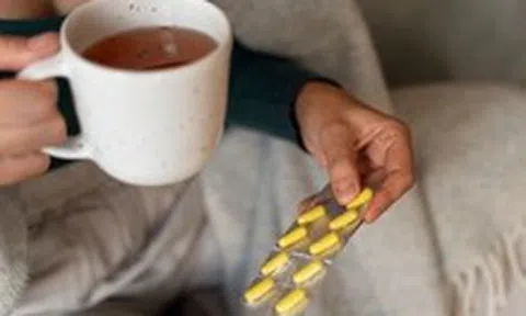 7 loại thuốc không nên uống cùng lúc với cà phê
