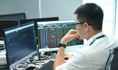 VN-Index tăng mạnh, nhà đầu tư tiếp tục xuống tiền?