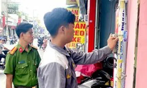 Lần theo tờ rơi, Công an TP.HCM nỗ lực xóa quảng cáo bẩn, tín dụng đen
