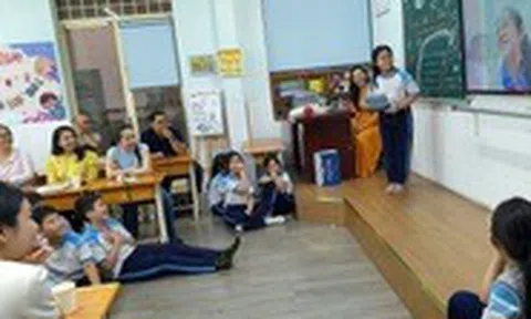 Buổi họp phụ huynh đầy tiếng cười ở 'rạp phim mini'