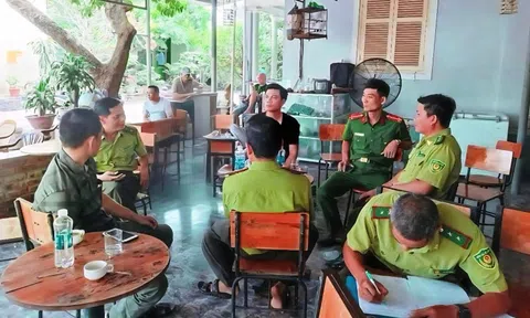 Vì sao kiểm lâm phải yêu cầu chứng minh nguồn gốc chim cảnh tại quán cà phê?