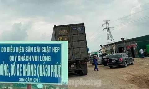 Quá tải trạm dừng nghỉ tạm trên cao tốc Bắc - Nam