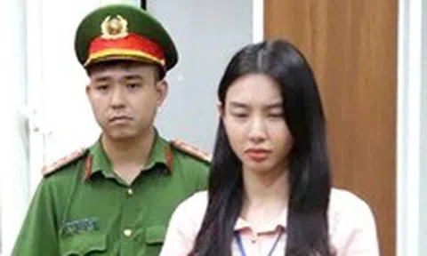 Hoa hậu Thùy Tiên 'bỏ túi' gần 7 tỉ đồng từ phi vụ bán kẹo Kera